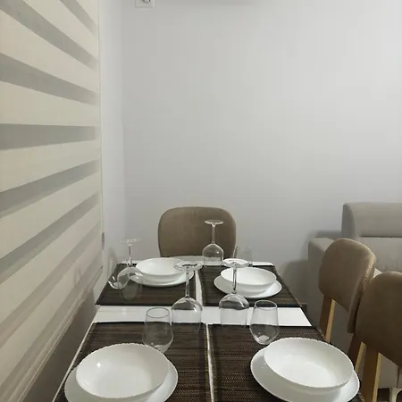 Kevi 's Place * Tirana