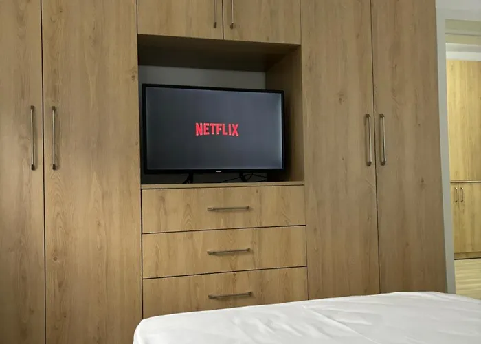 Kevi 's Place * Тирана