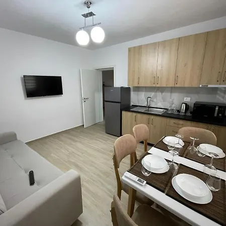 Kevi 's Place * Tirana
